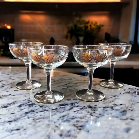 4 Libbey Gold Maple Leaf Champagne Glasses Cordial Wine Martini MAD MEN MCM - Picture 1 of 16